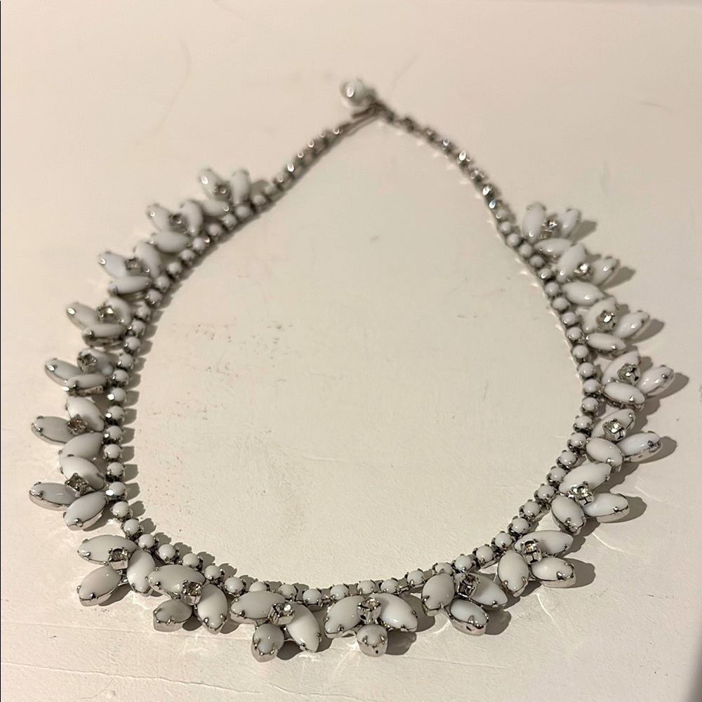 Beautiful Vintage White Milkglass and Rhinestones Necklace.